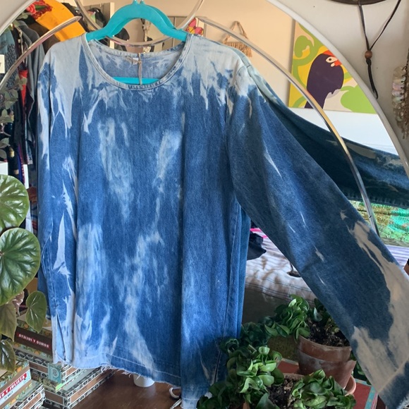 Vintage bleach dyed denim distressed 3/4 sleeve raw edges tunic top - Picture 3 of 15